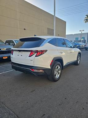2024 Hyundai TUCSON SE