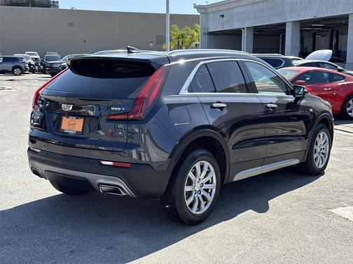 2023 Cadillac XT4 Premium Luxury
