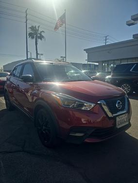 2020 Nissan Kicks SR
