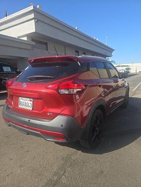 2020 Nissan Kicks SR