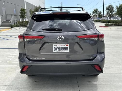 2021 Toyota Highlander LE
