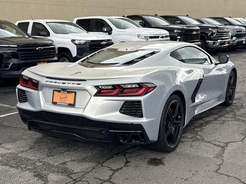 2024 Chevrolet Corvette Stingray w/2LT