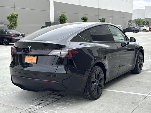 2025 Tesla Model Y Long Range Dual Motor Rear-Wheel Drive