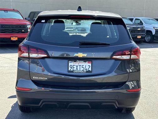 2022 Chevrolet Equinox LS