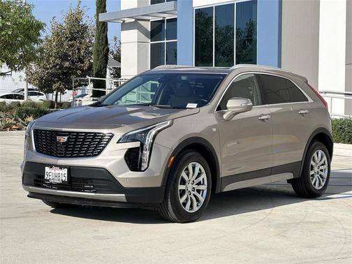 2022 Cadillac XT4 Premium Luxury