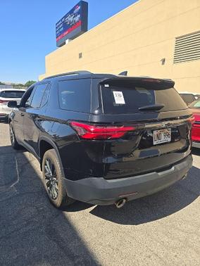 Mosaic Black Metallic 2023 Chevrolet Traverse RS