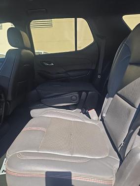 Mosaic Black Metallic 2023 Chevrolet Traverse RS