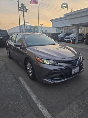 2019 Toyota Camry Hybrid LE