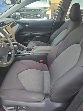 2019 Toyota Camry Hybrid LE