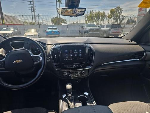 Summit White 2023 Chevrolet Traverse LT Cloth