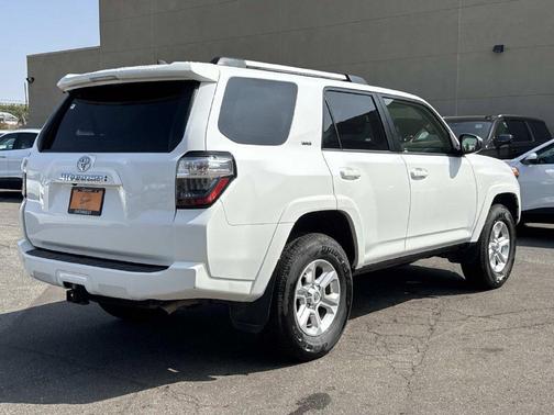 Ice 2024 Toyota 4Runner SR5