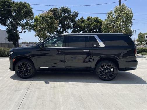 2023 Cadillac Escalade ESV Luxury