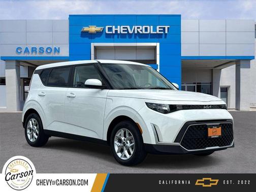 Snow White Pearl 2025 Kia Soul LX