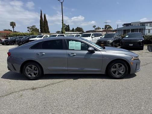2022 Kia K5 LX