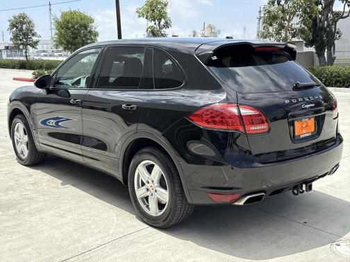 2014 Porsche Cayenne Platinum Edition