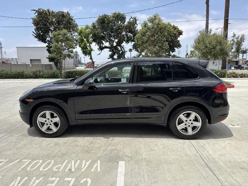 2014 Porsche Cayenne Platinum Edition