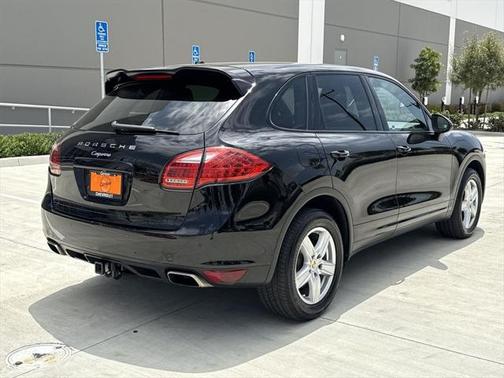 2014 Porsche Cayenne Platinum Edition