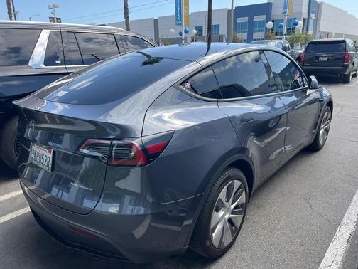 2023 Tesla Model Y Long Range Dual Motor All-Wheel Drive