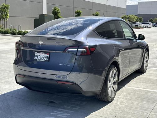 2023 Tesla Model Y Long Range Dual Motor All-Wheel Drive