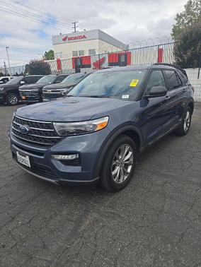 INFINITE BLUE MET TINTED CC 2021 Ford Explorer XLT