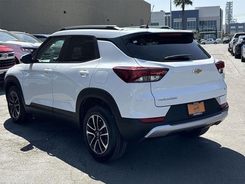 Summit White 2025 Chevrolet Trailblazer LT