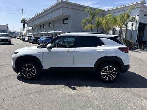 Summit White 2025 Chevrolet Trailblazer LT