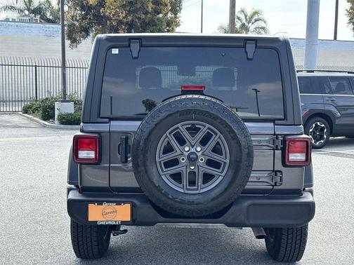 Granite Crystal Metallic Clearcoat 2025 Jeep Wrangler Sport S