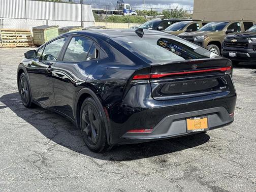 2025 Toyota Prius LE