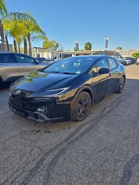 2025 Toyota Prius LE