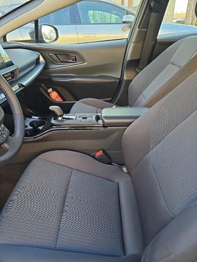 2025 Toyota Prius LE
