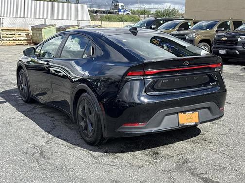 2025 Toyota Prius LE