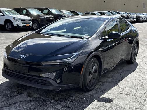 2025 Toyota Prius LE