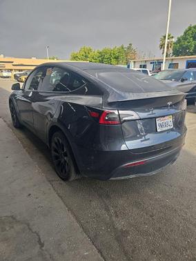 2024 Tesla Model Y Long Range Single Motor Rear-Wheel Drive
