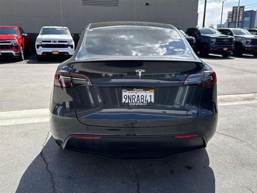 2024 Tesla Model Y Long Range Single Motor Rear-Wheel Drive