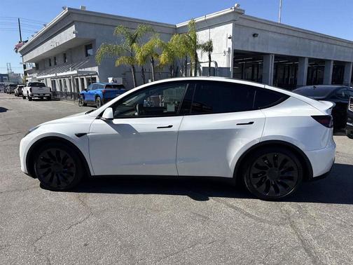 2023 Tesla Model Y Performance Dual Motor All-Wheel Drive