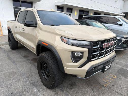 Desert Sand Metallic 2024 GMC Canyon AT4