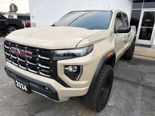 Desert Sand Metallic 2024 GMC Canyon AT4
