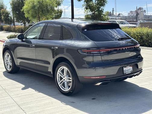 2020 Porsche Macan Base