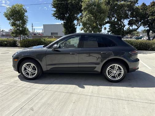 2020 Porsche Macan Base
