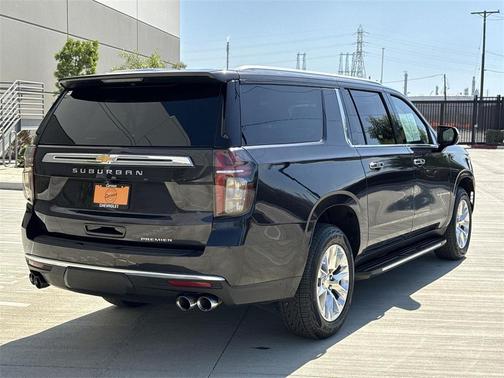 2023 Chevrolet Suburban Premier