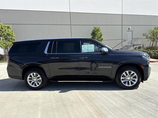 2023 Chevrolet Suburban Premier