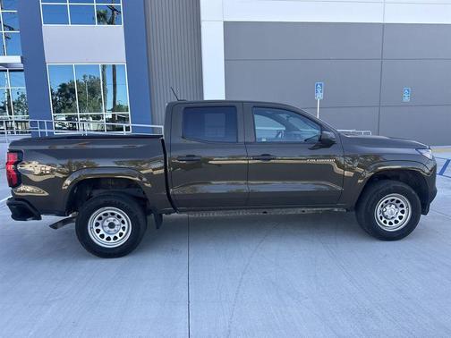 2024 Chevrolet Colorado WT