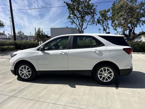 2022 Chevrolet Equinox LS
