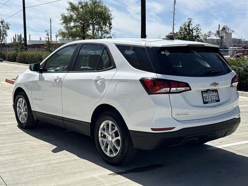 2022 Chevrolet Equinox LS