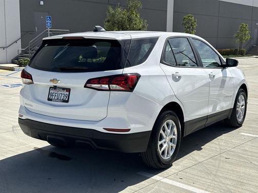 2022 Chevrolet Equinox LS