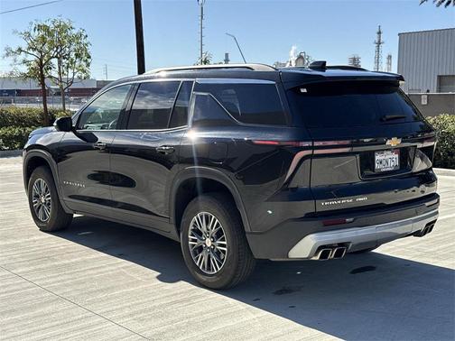 2024 Chevrolet Traverse LT