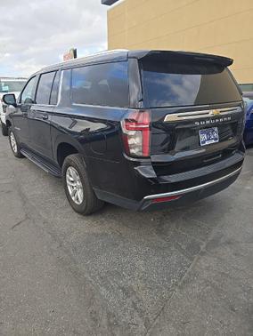 2024 Chevrolet Suburban LT