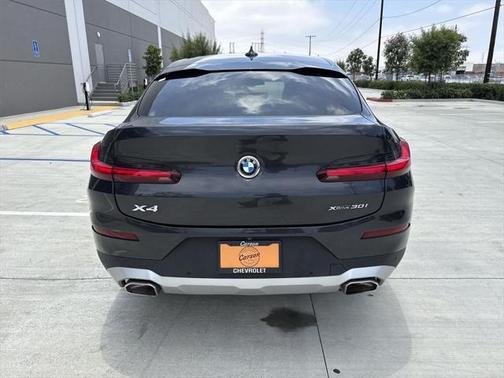2023 BMW X4 xDrive30i