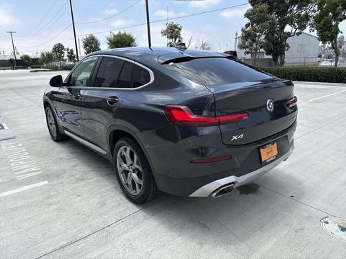 2023 BMW X4 xDrive30i