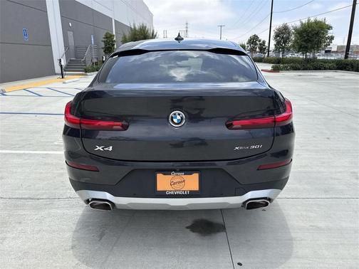 2023 BMW X4 xDrive30i